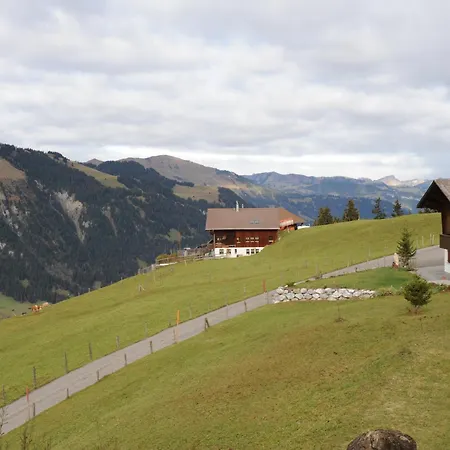 In Near Simmen Falls Apartamento