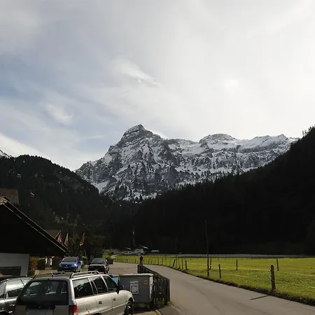 In In Simmental Bernese Oberland * Lenk