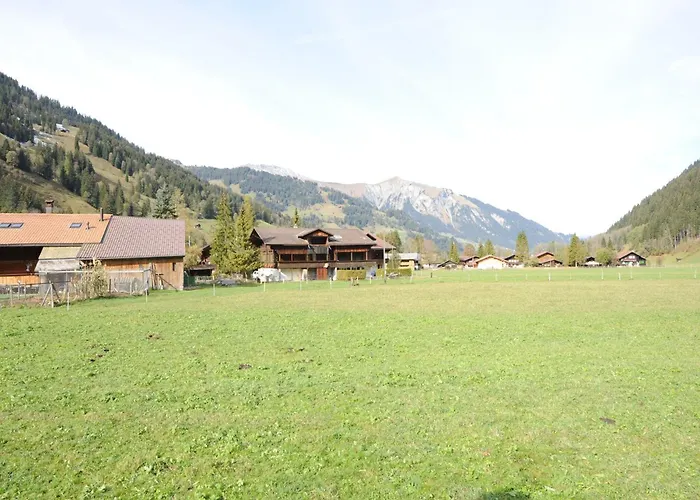 In Near Simmen Falls