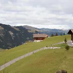In Near Simmen Falls Apartamento