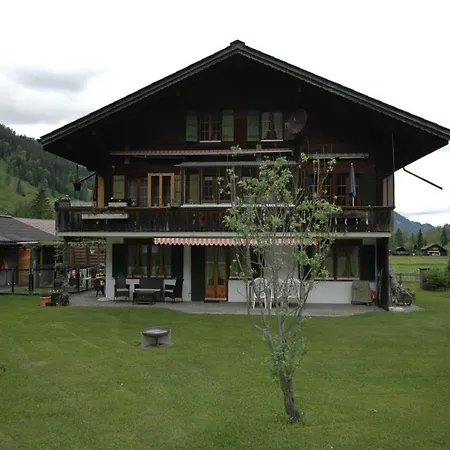 In Near Simmen Falls